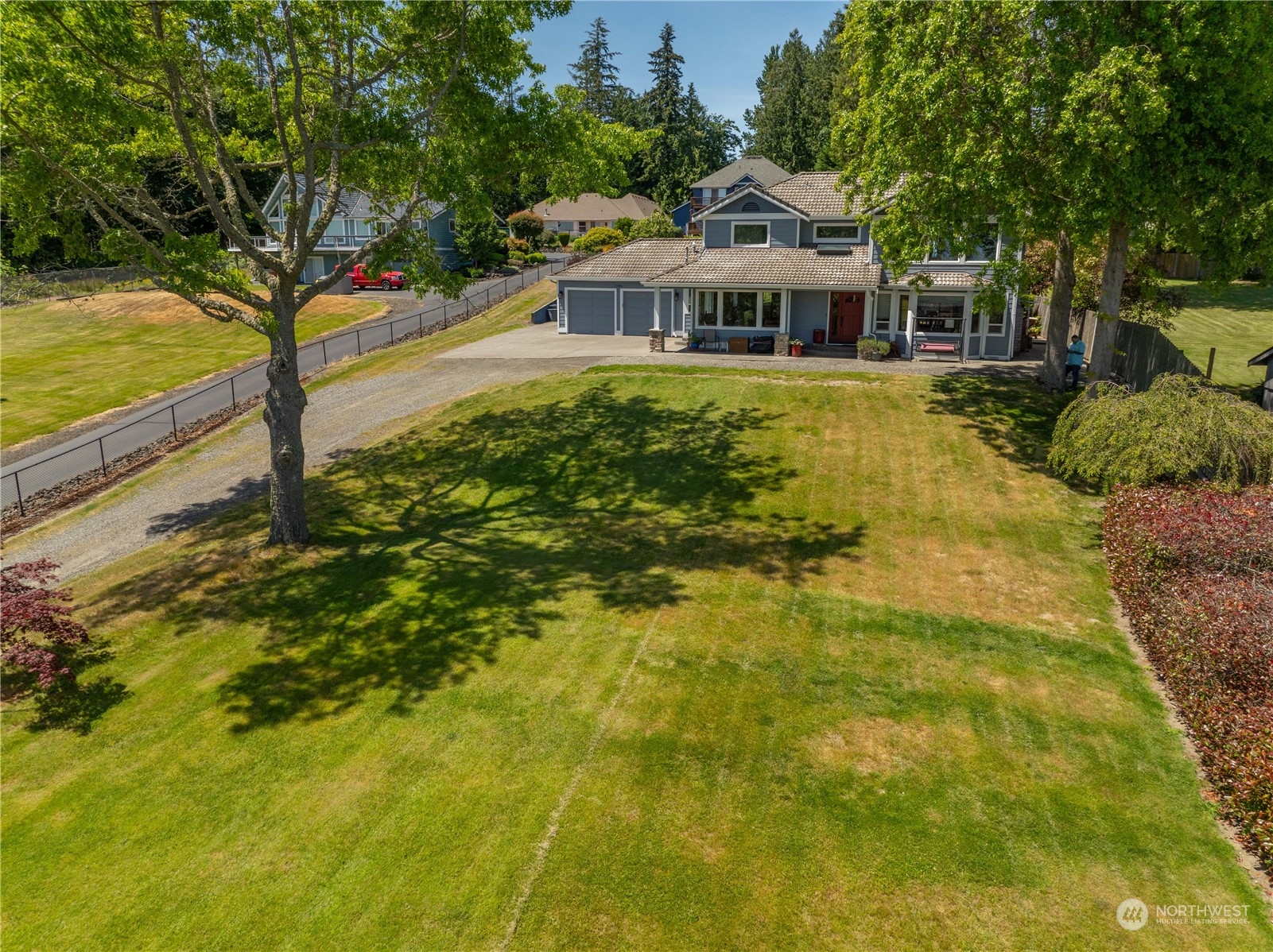 1590 Colchester Drive E