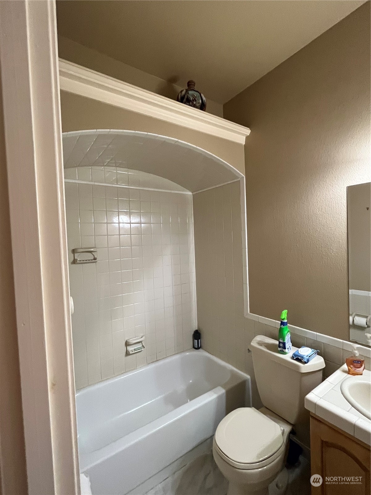 200 E Lake Forest Drive