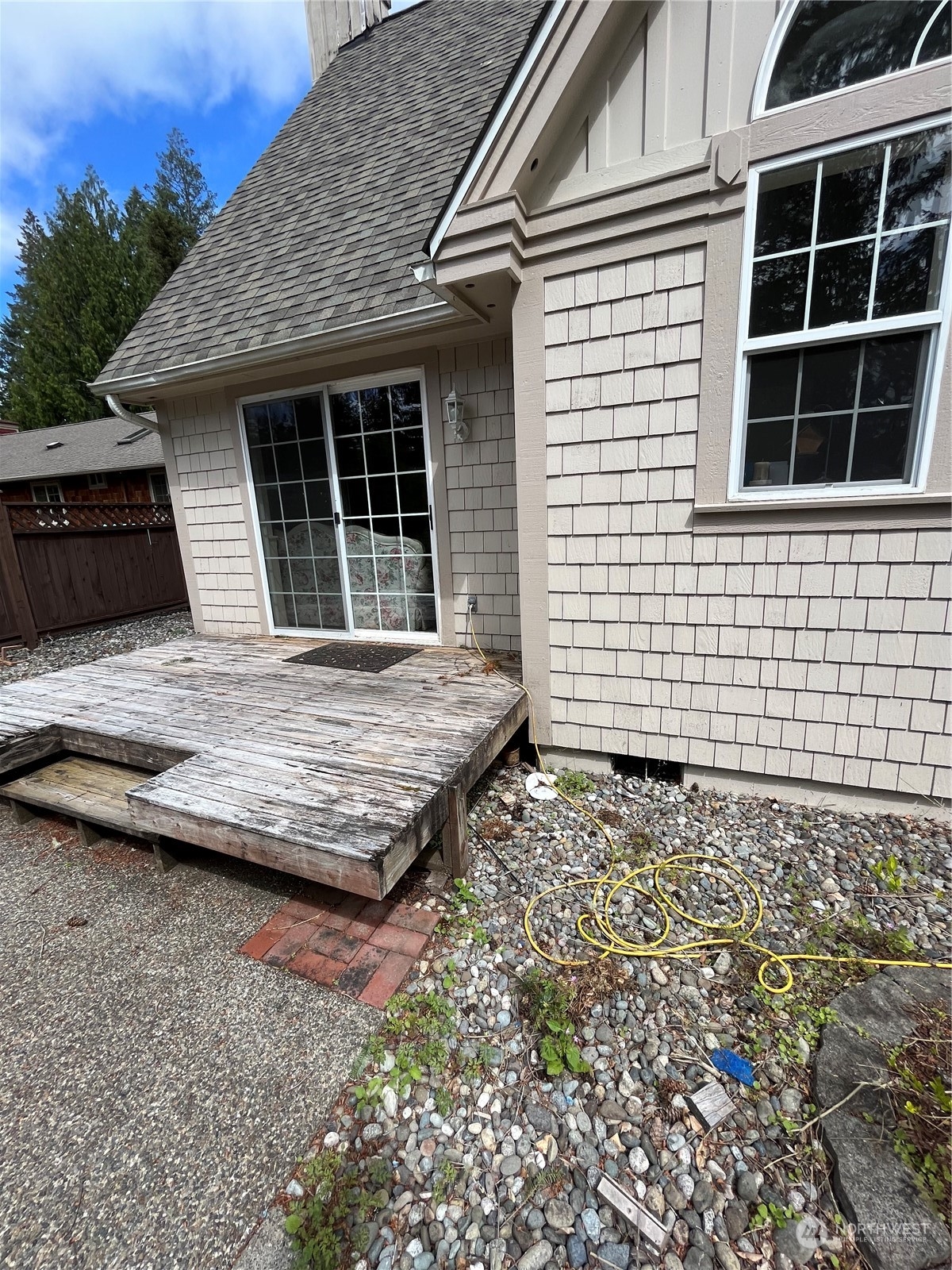 200 E Lake Forest Drive