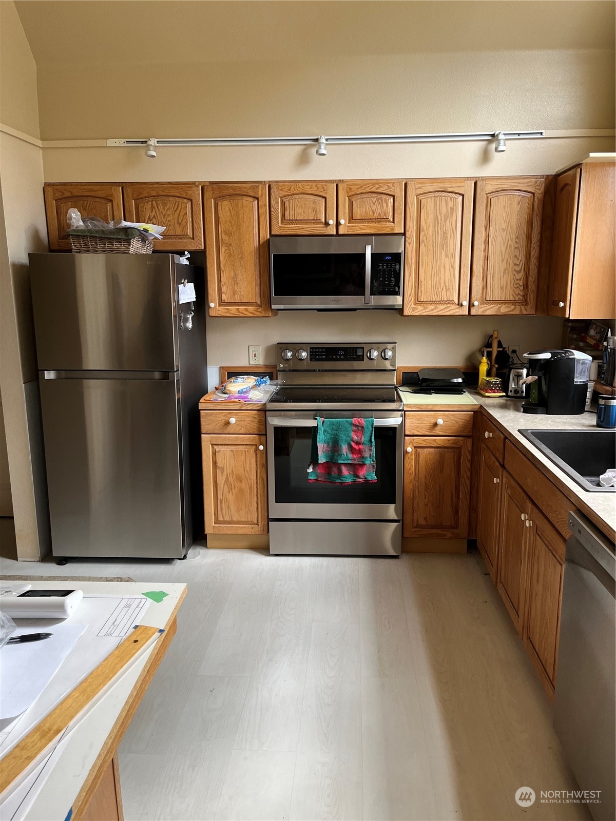 200 E Lake Forest Drive