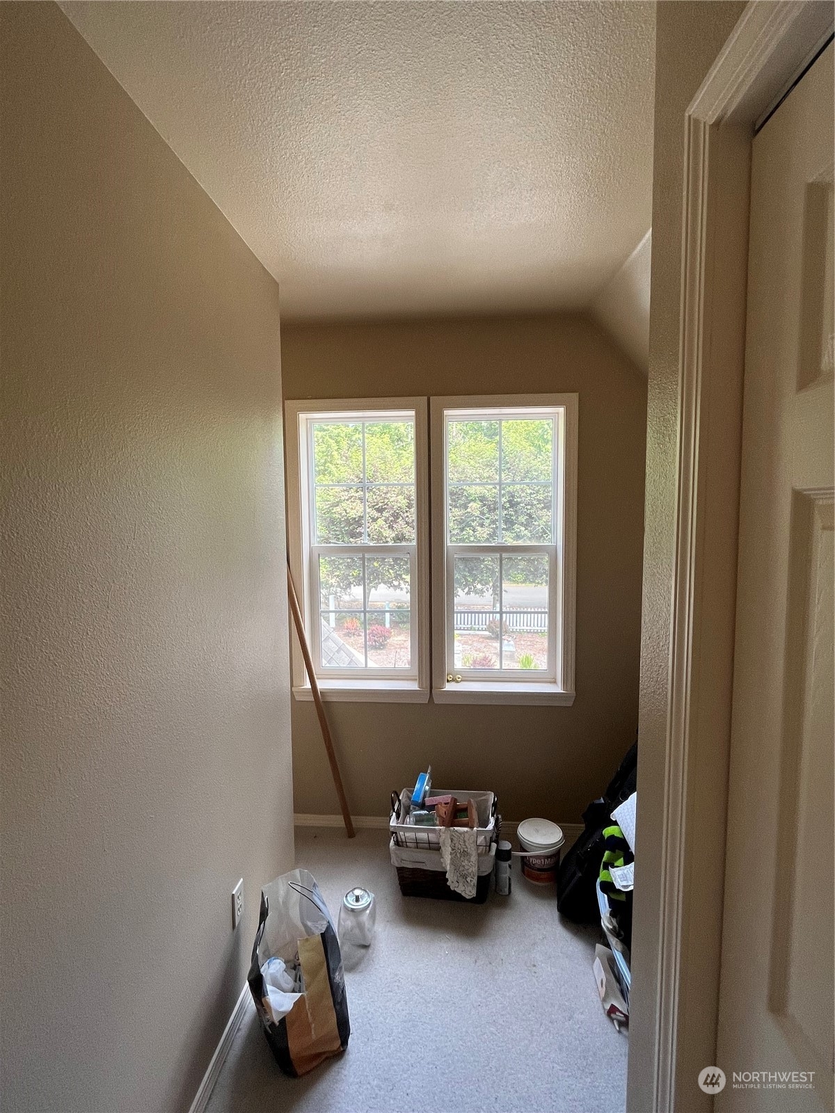 200 E Lake Forest Drive