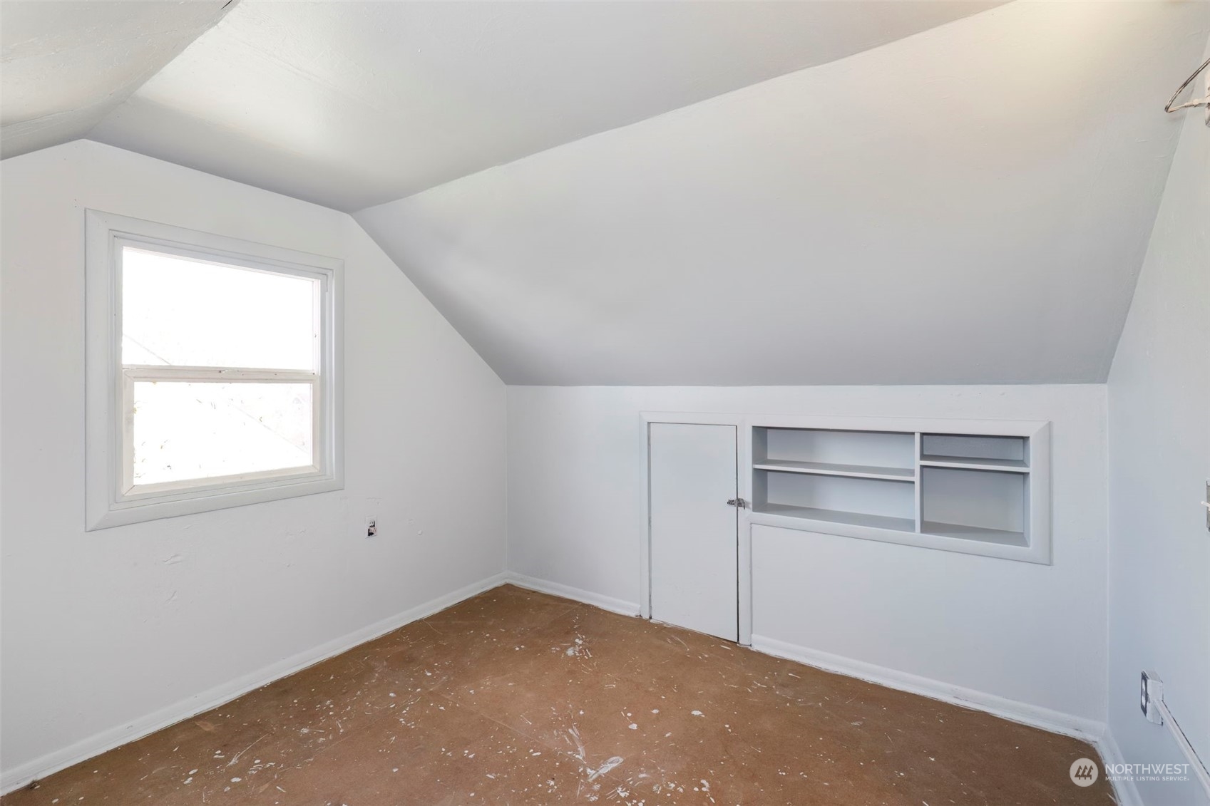 913 E 54TH Street