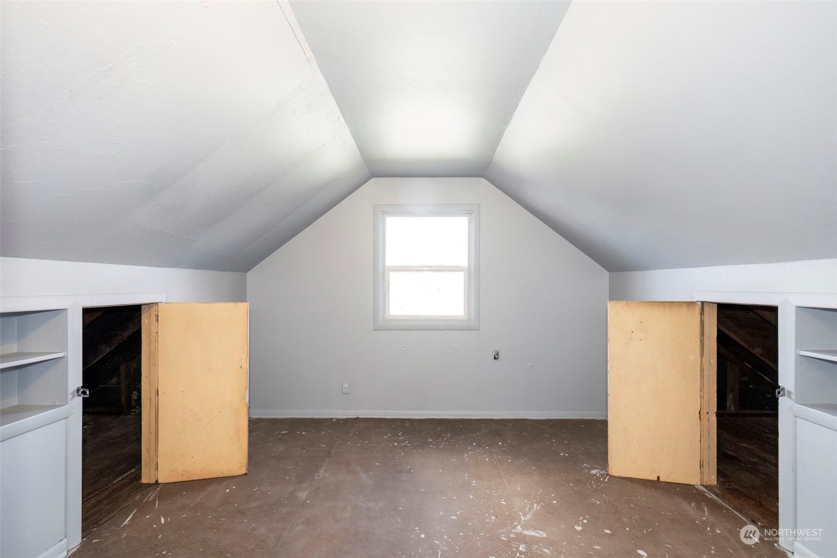 913 E 54TH Street