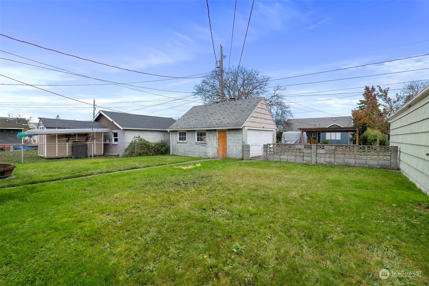 913 E 54TH Street