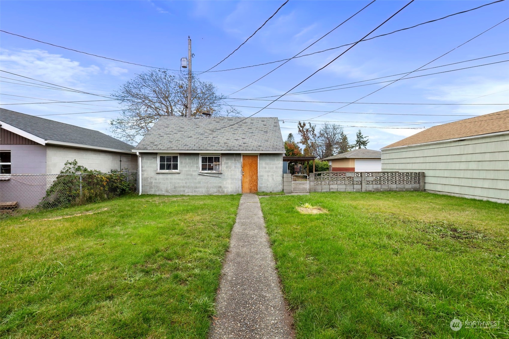 913 E 54TH Street