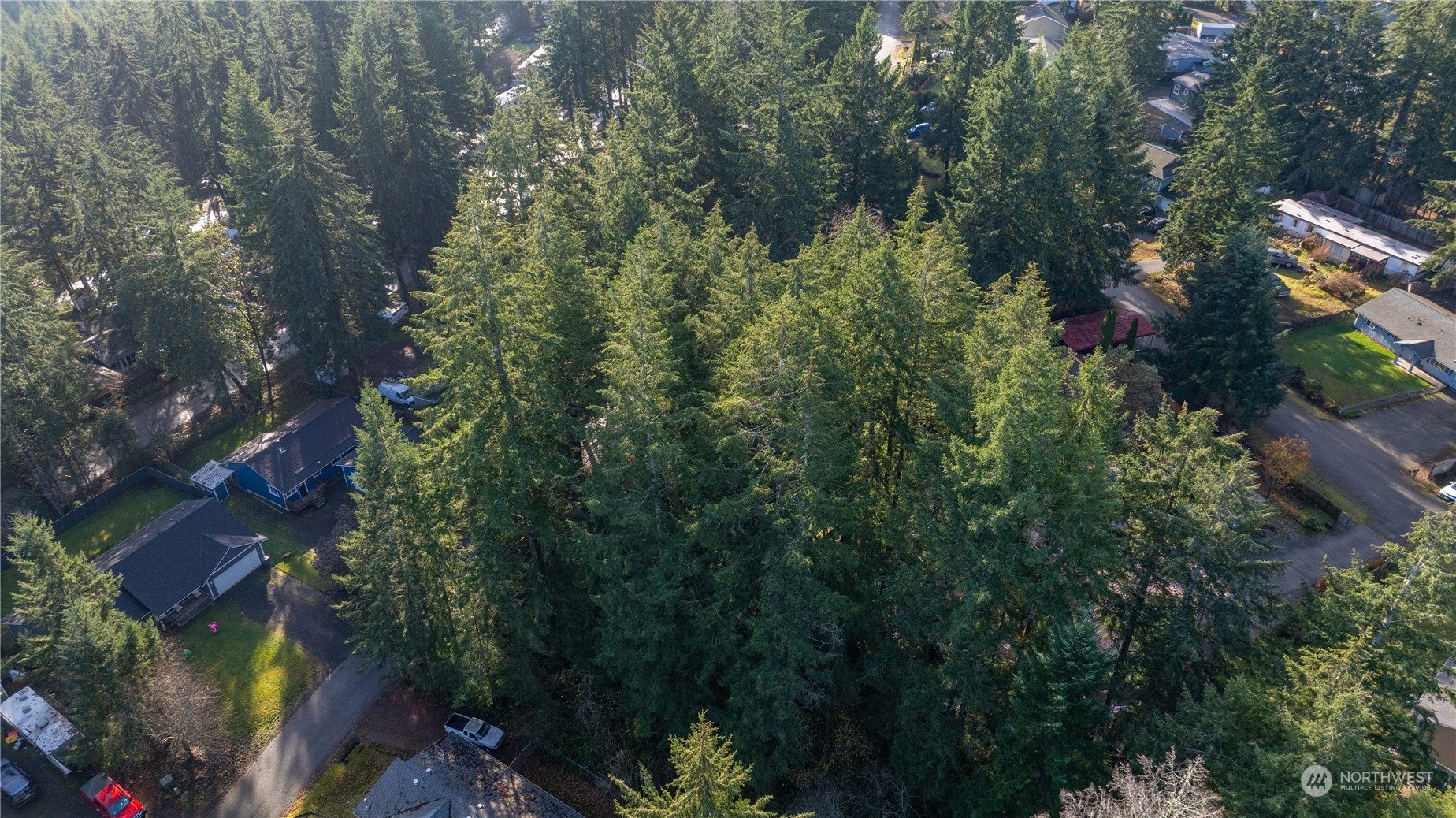 140 NE Santa Maria Lane