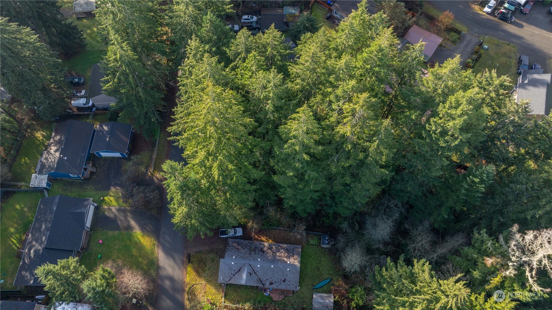 140 NE Santa Maria Lane