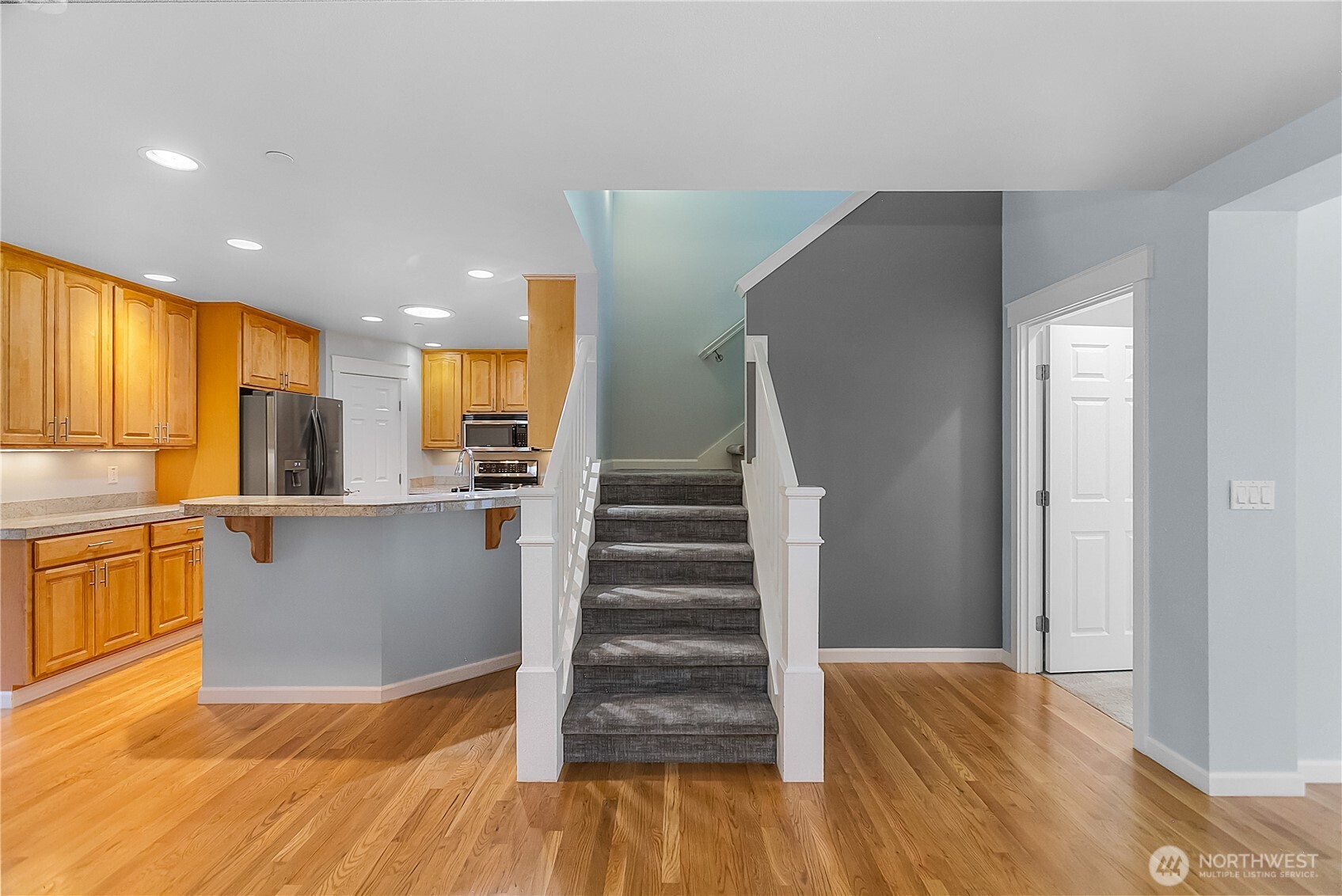 211 E Sterling Drive Unit: B3