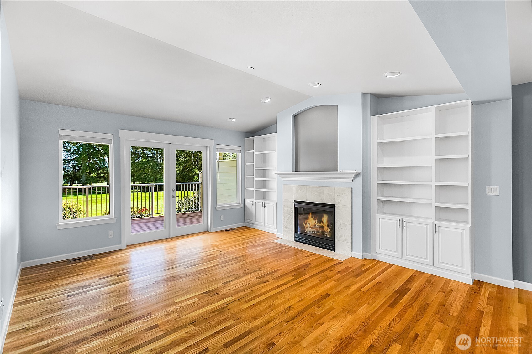 211 E Sterling Drive Unit: B3