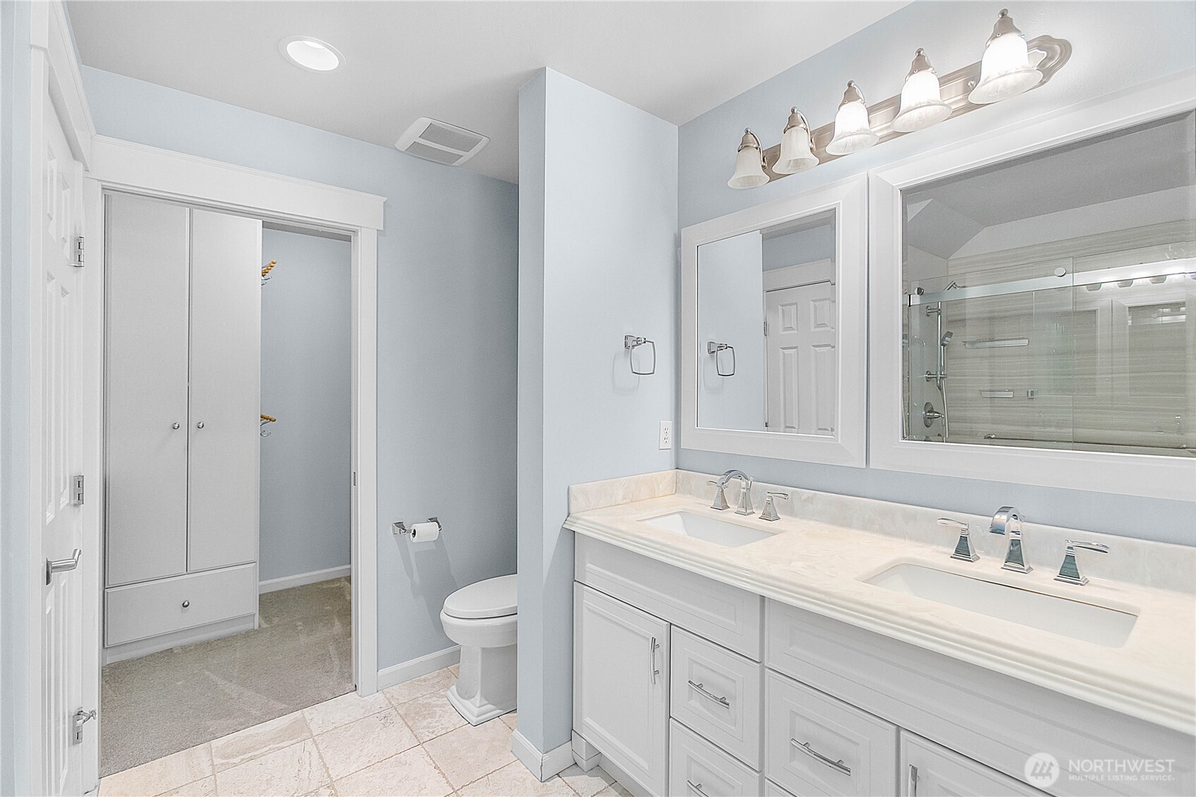 211 E Sterling Drive Unit: B3