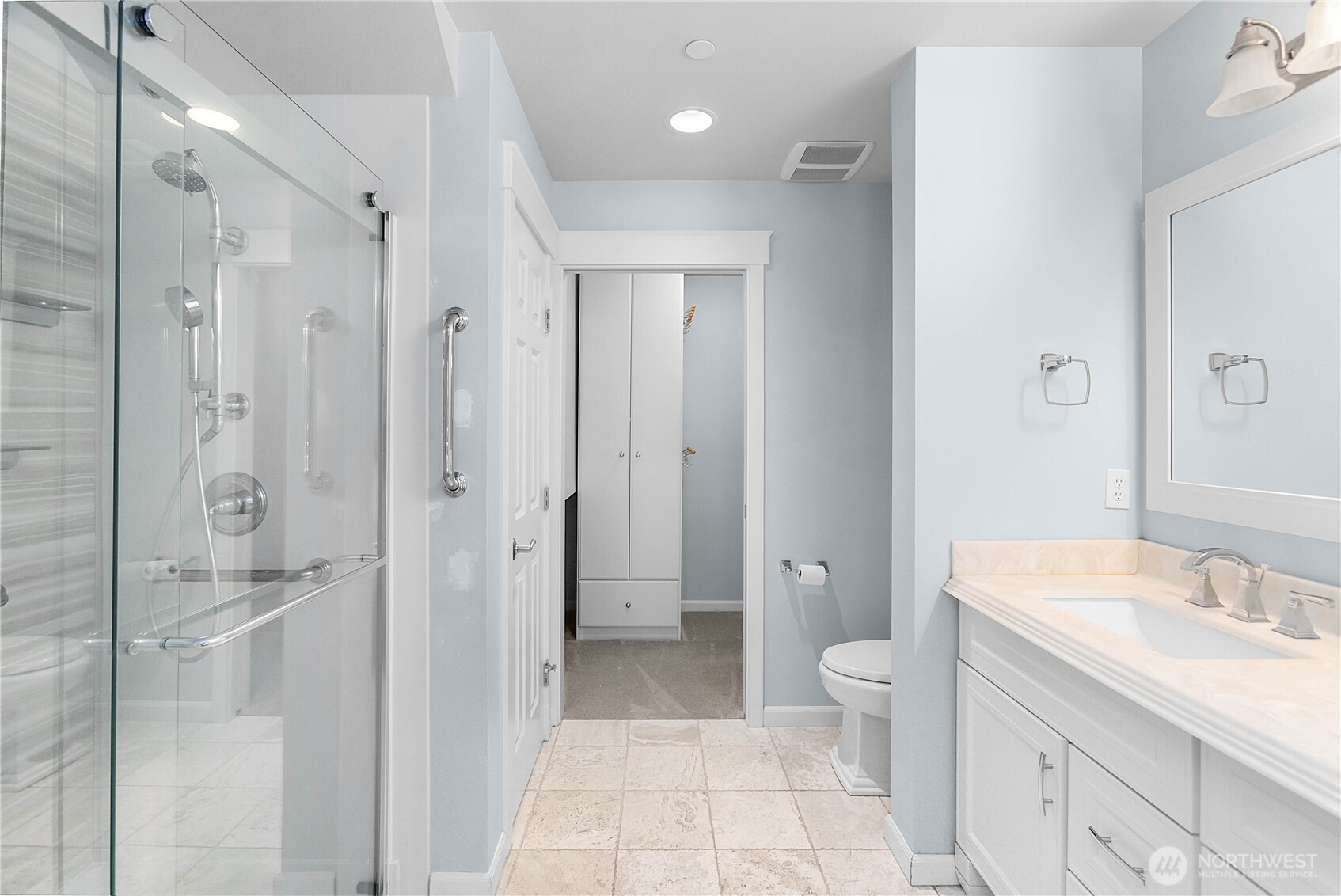 211 E Sterling Drive Unit: B3