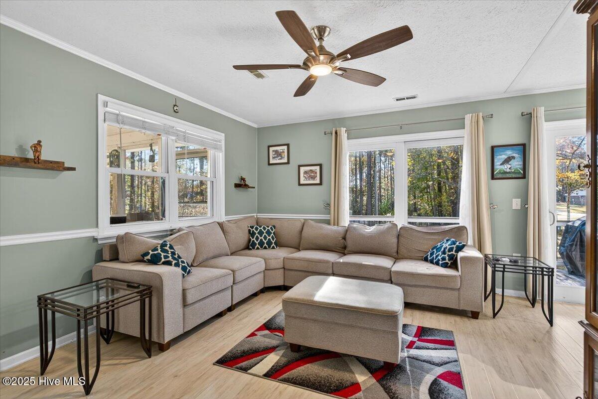 407 Sandlewood Drive NW