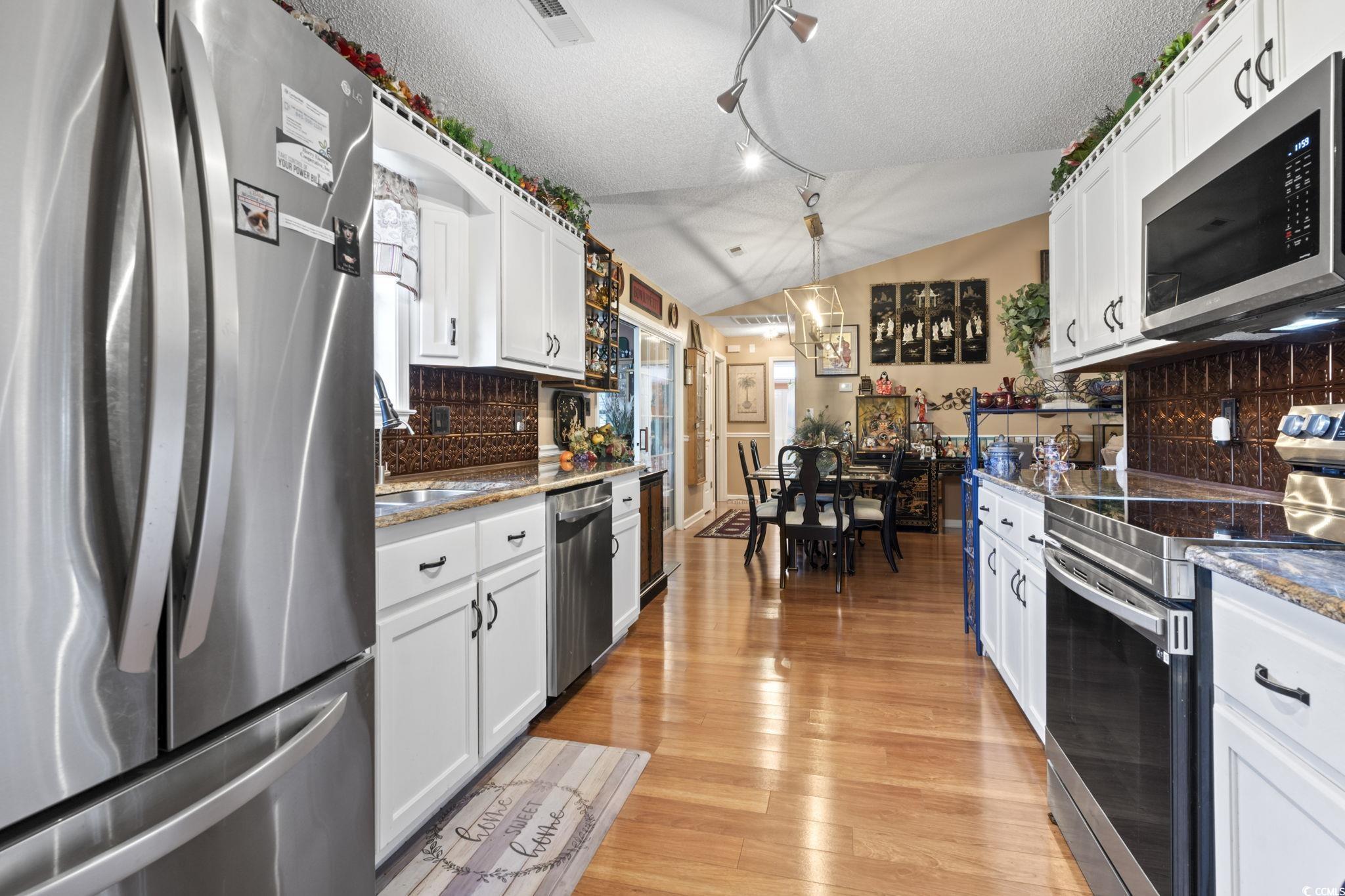 1028 Chateau Dr.