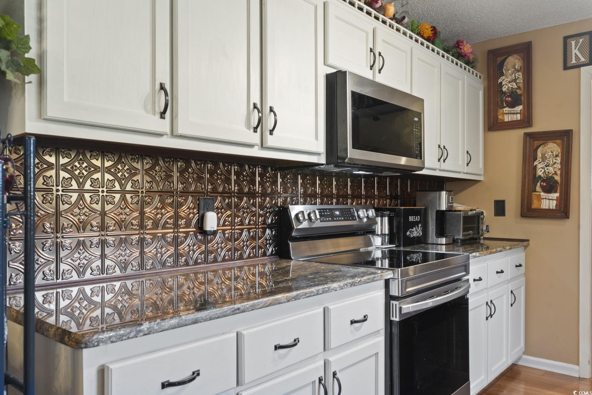 1028 Chateau Dr.