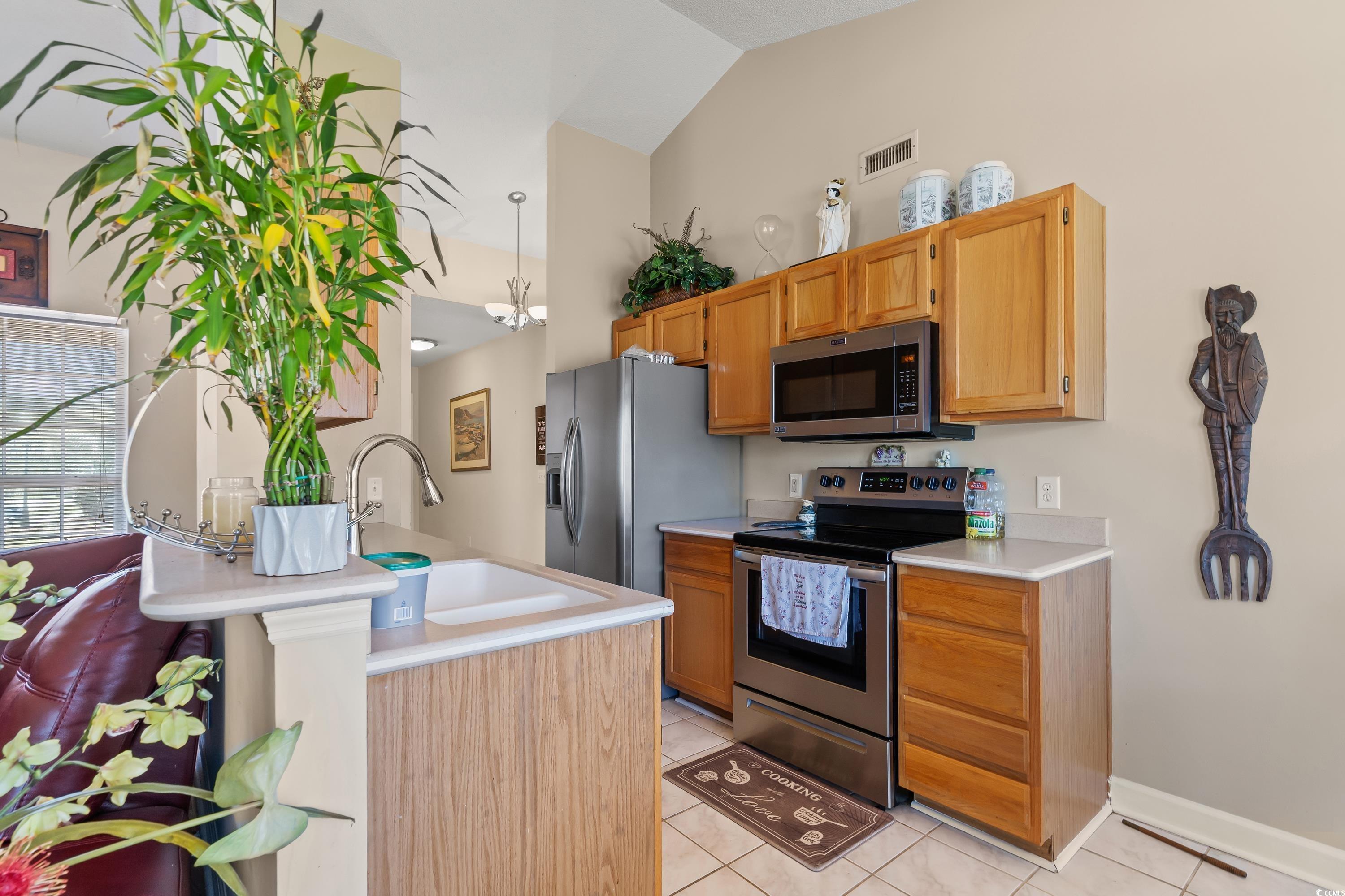 851 Holly Sands Blvd.