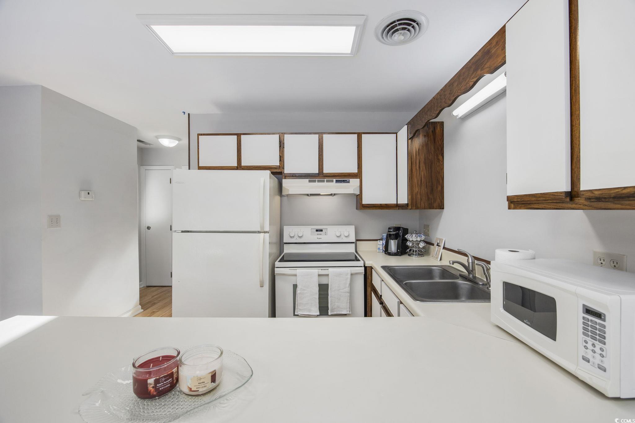 1881 Colony Dr. Unit: 8J