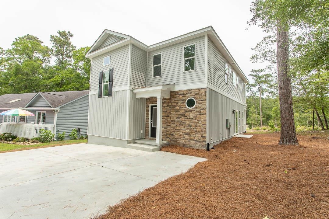 2212 Dykman Circle