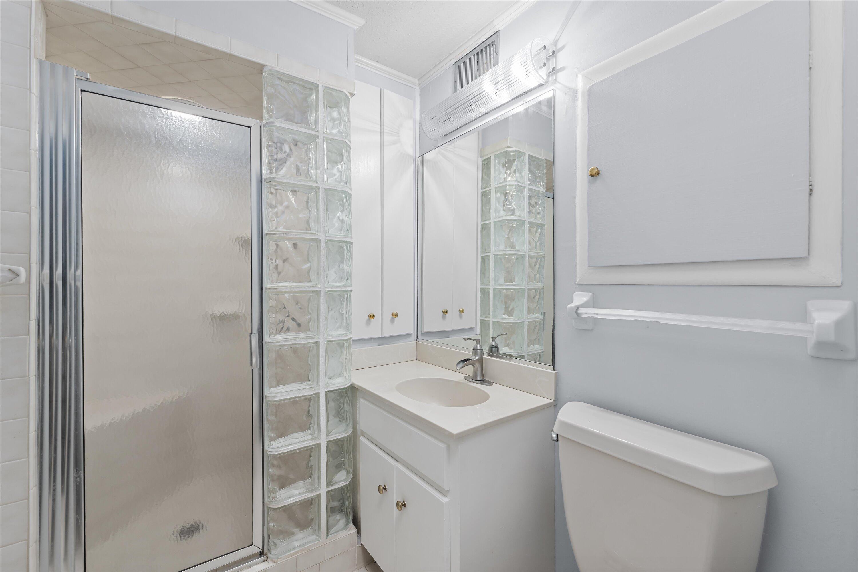 10 Selisa Drive