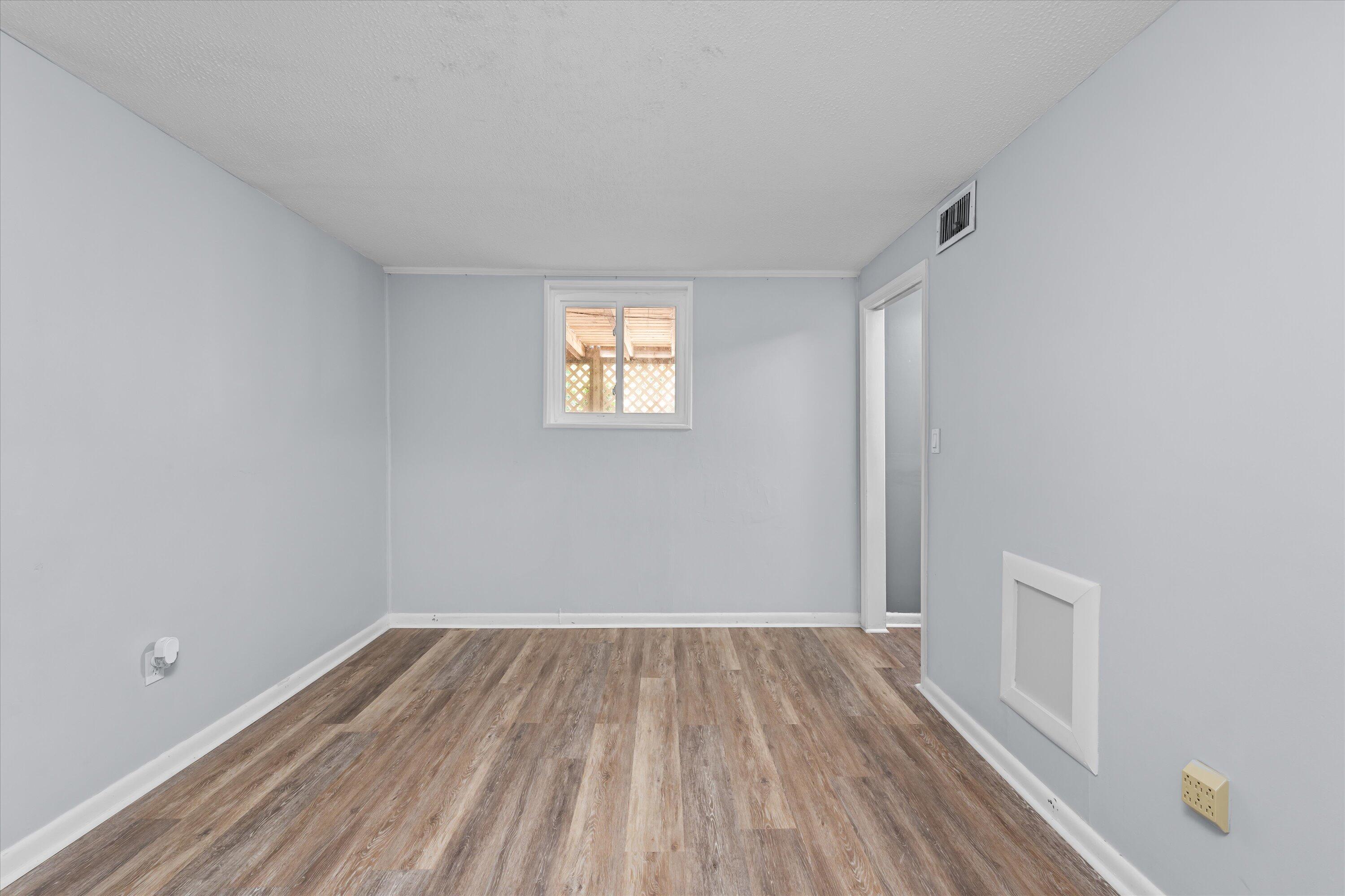 10 Selisa Drive