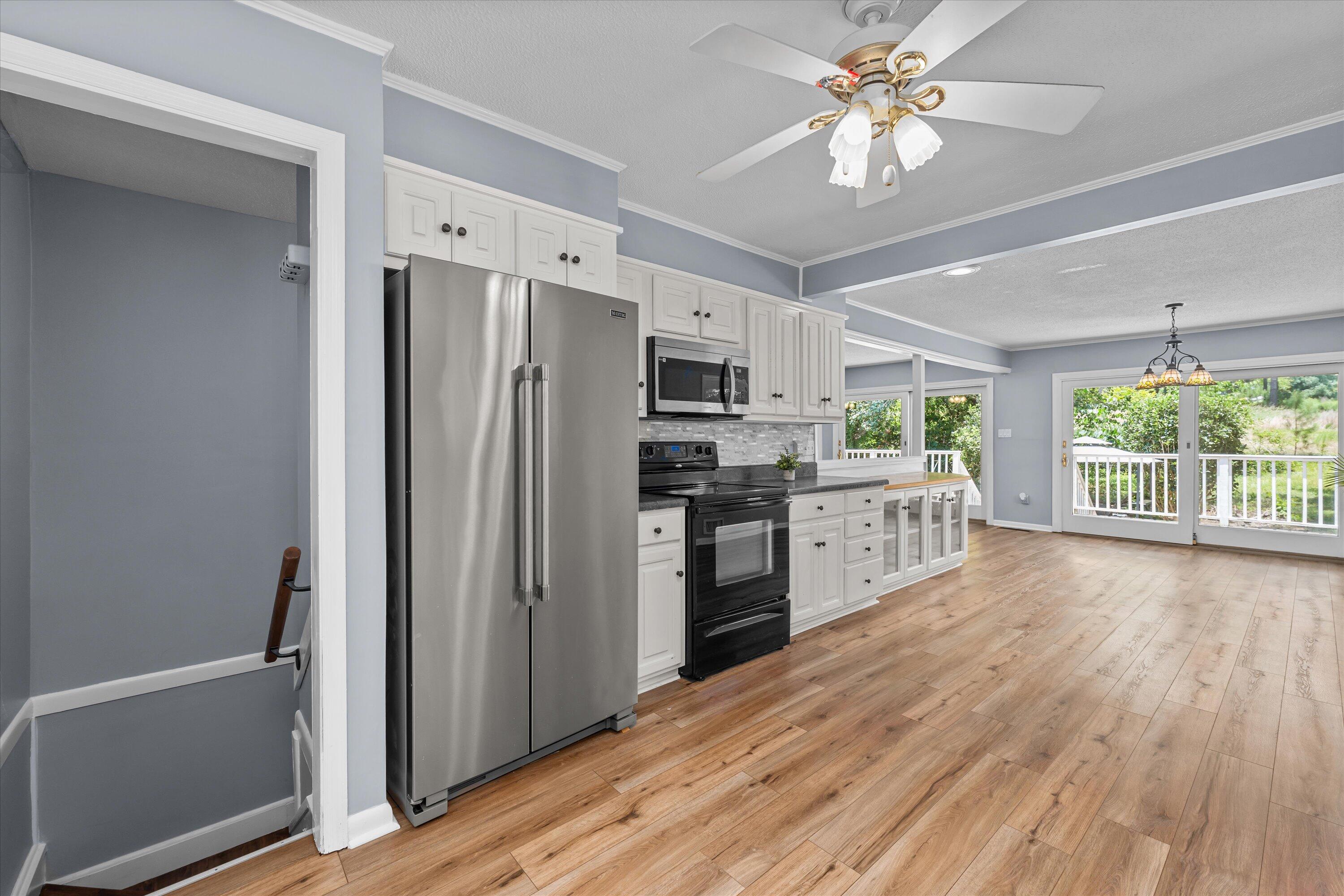 10 Selisa Drive