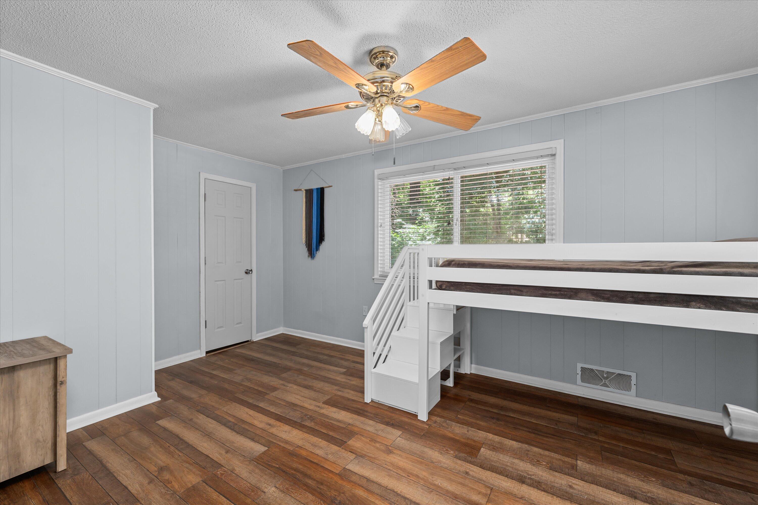 10 Selisa Drive