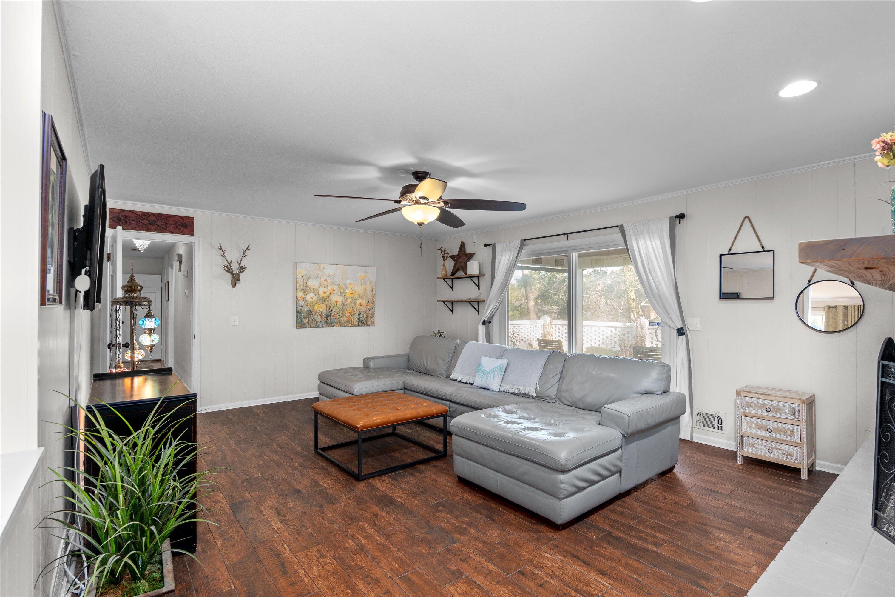 941 Campbellton Drive