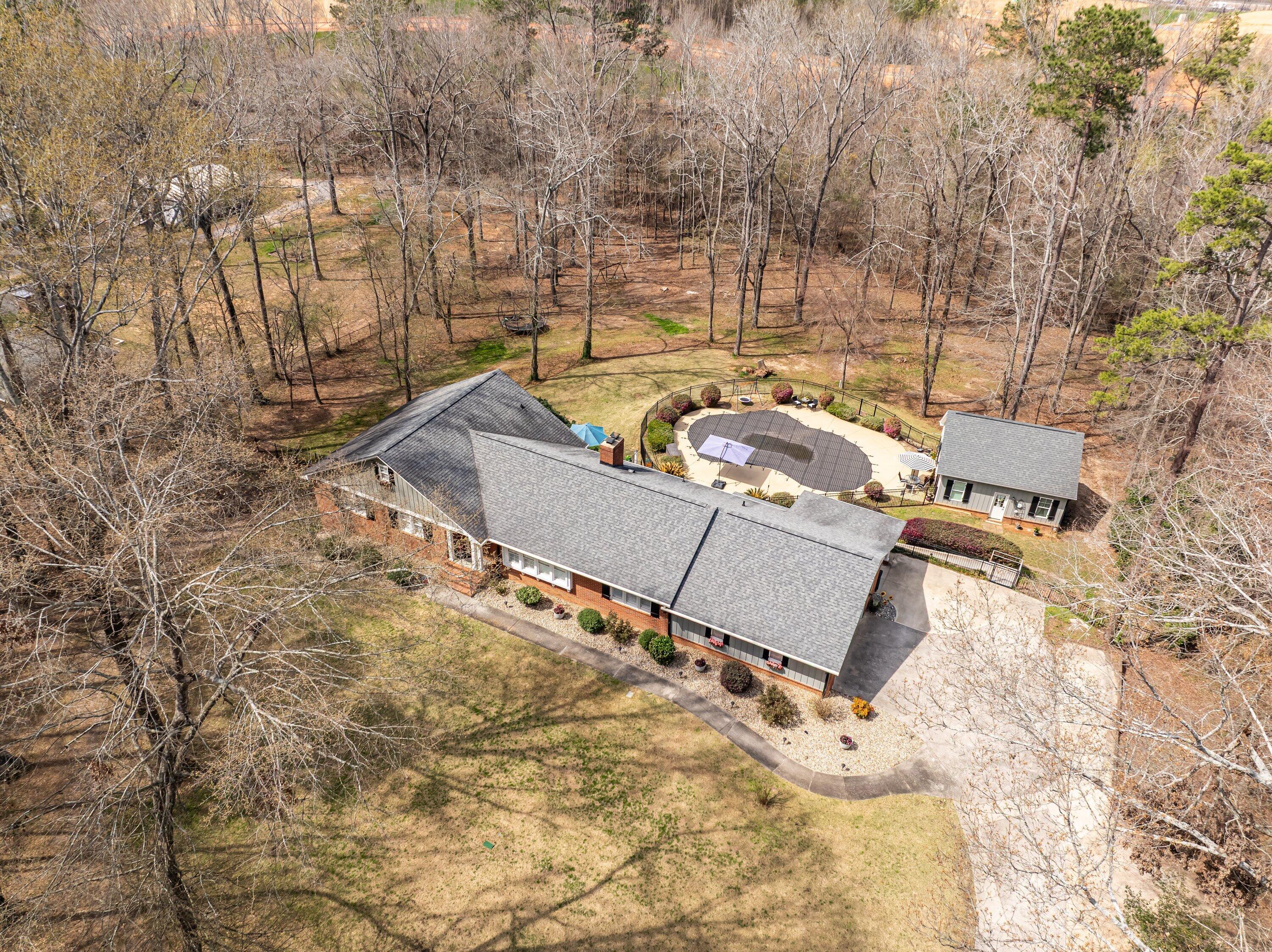 1884 Knobcone Avenue