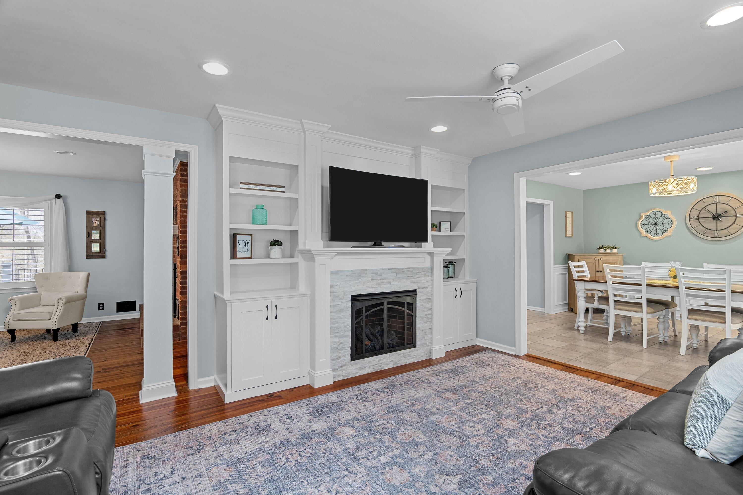 1884 Knobcone Avenue