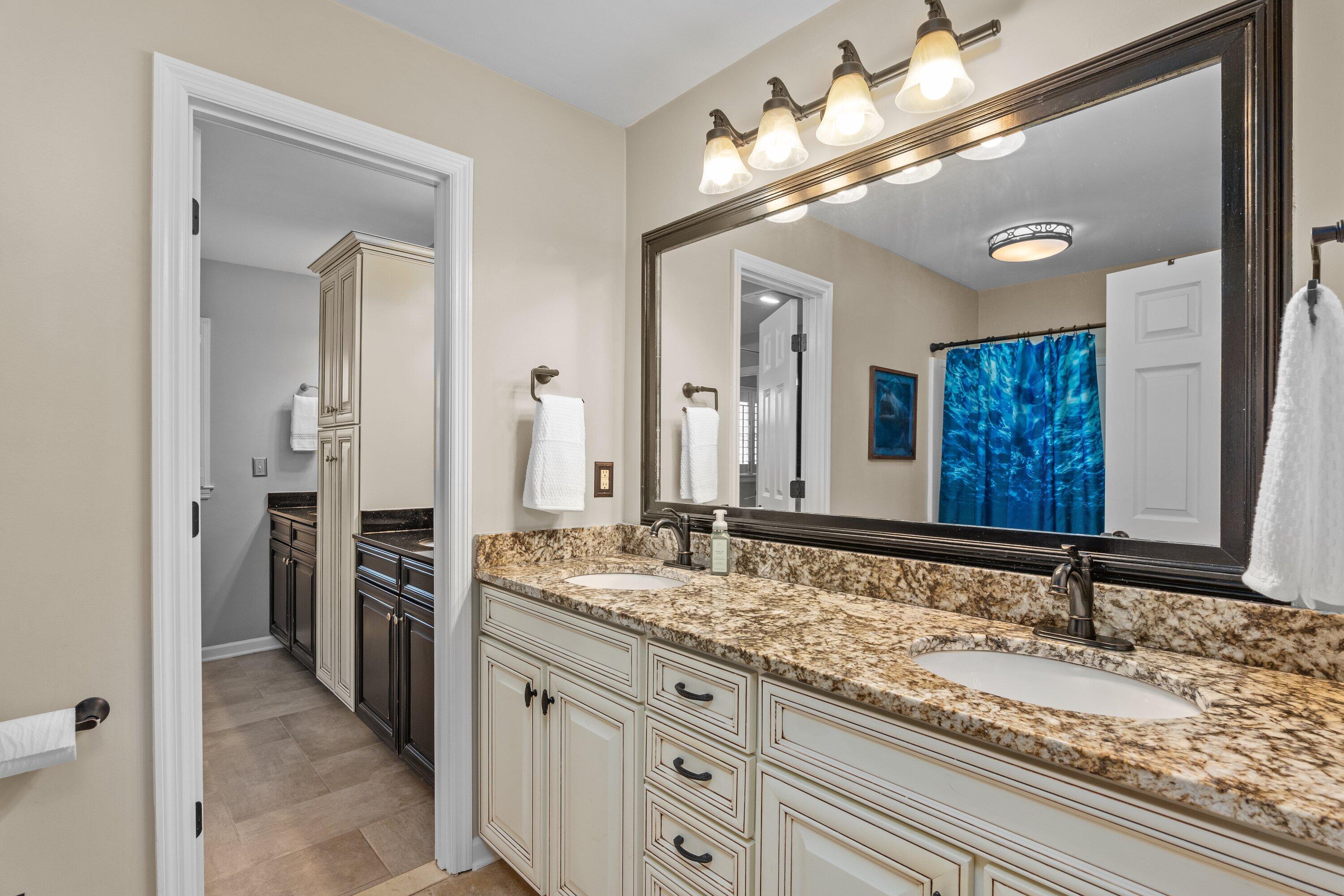 1884 Knobcone Avenue