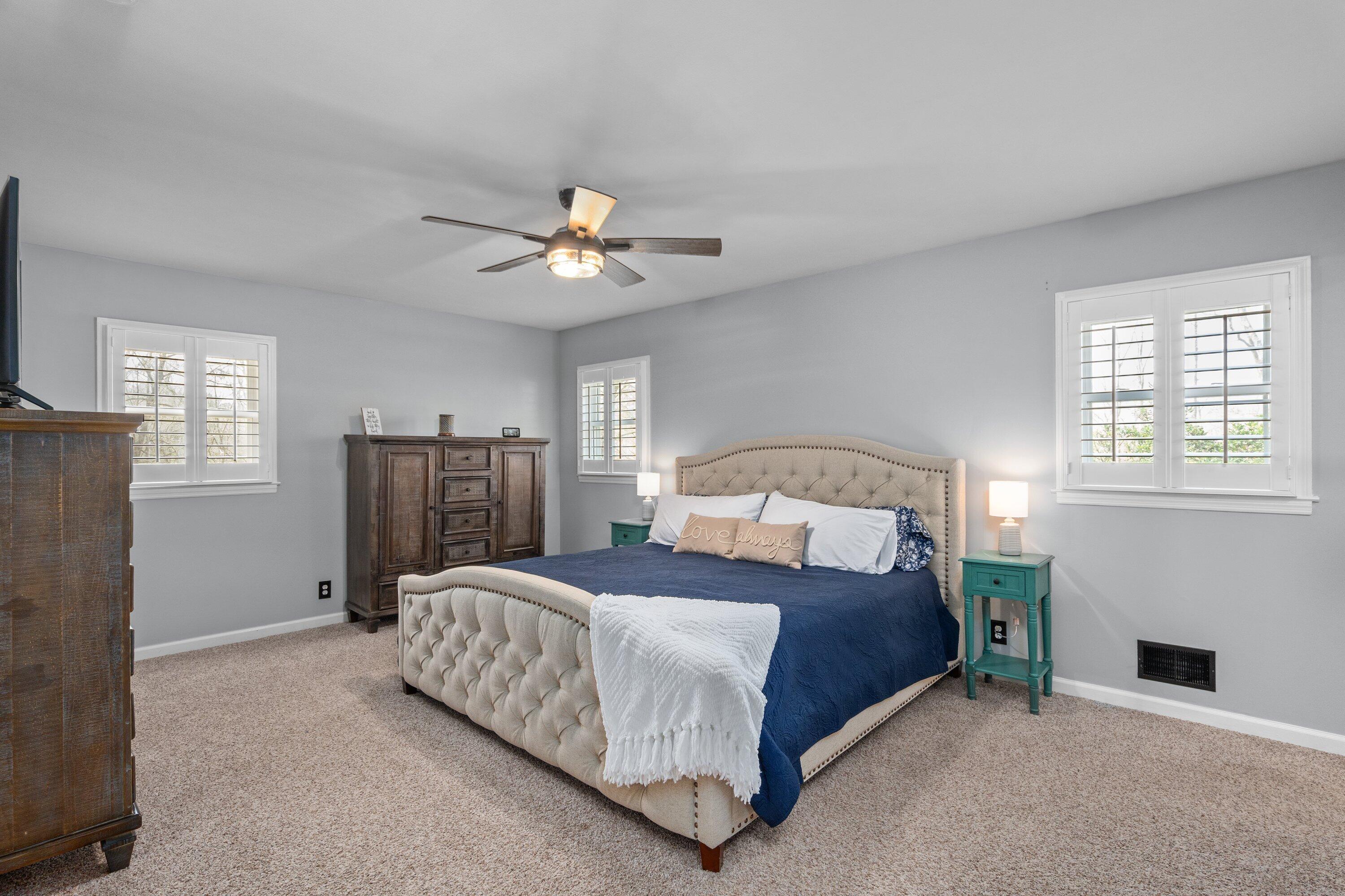 1884 Knobcone Avenue