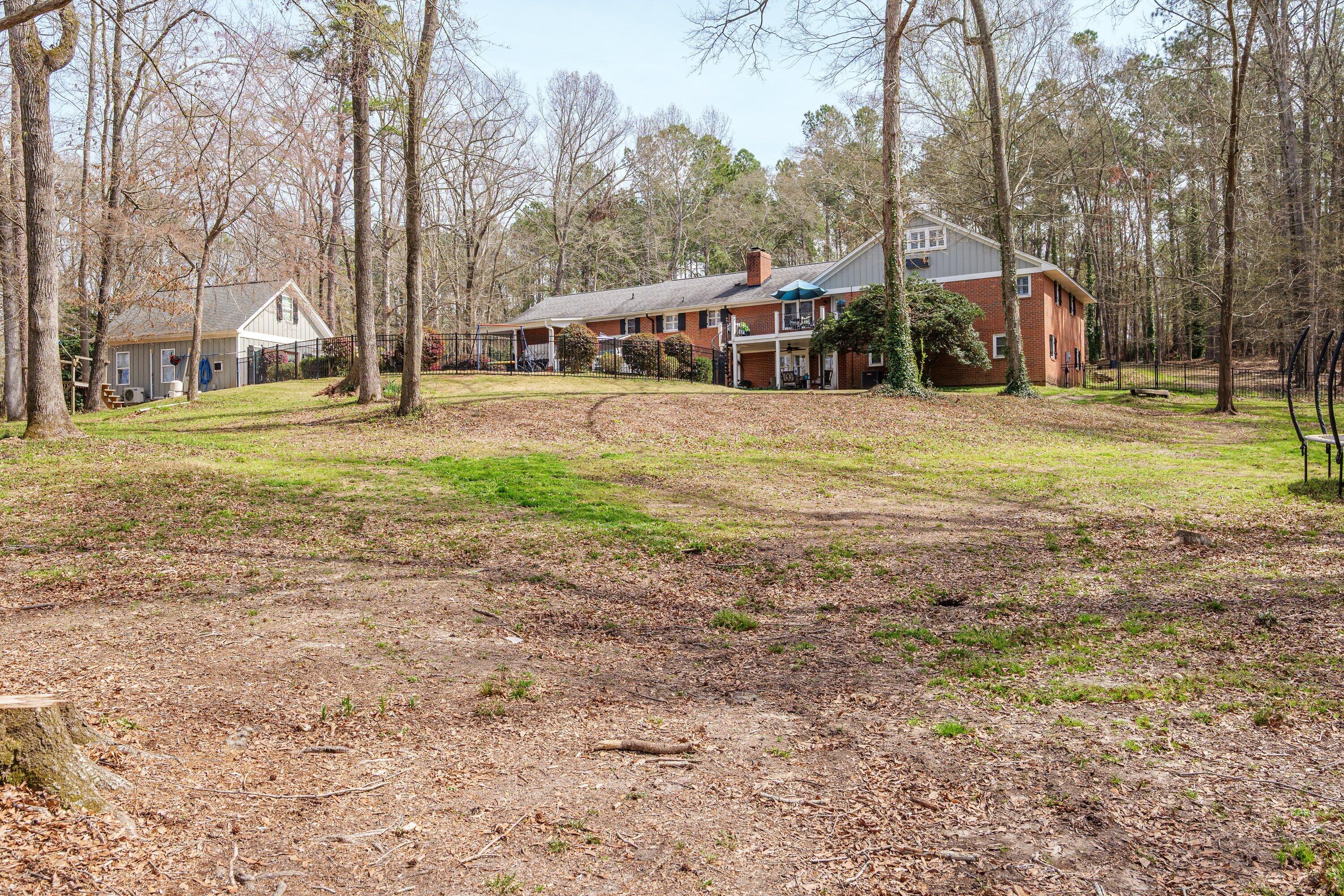 1884 Knobcone Avenue