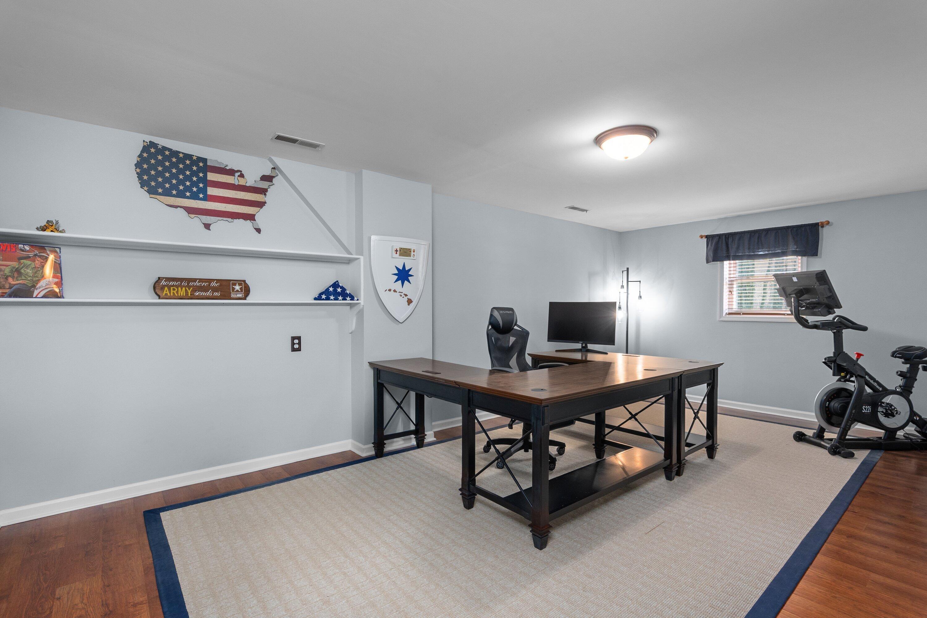 1884 Knobcone Avenue