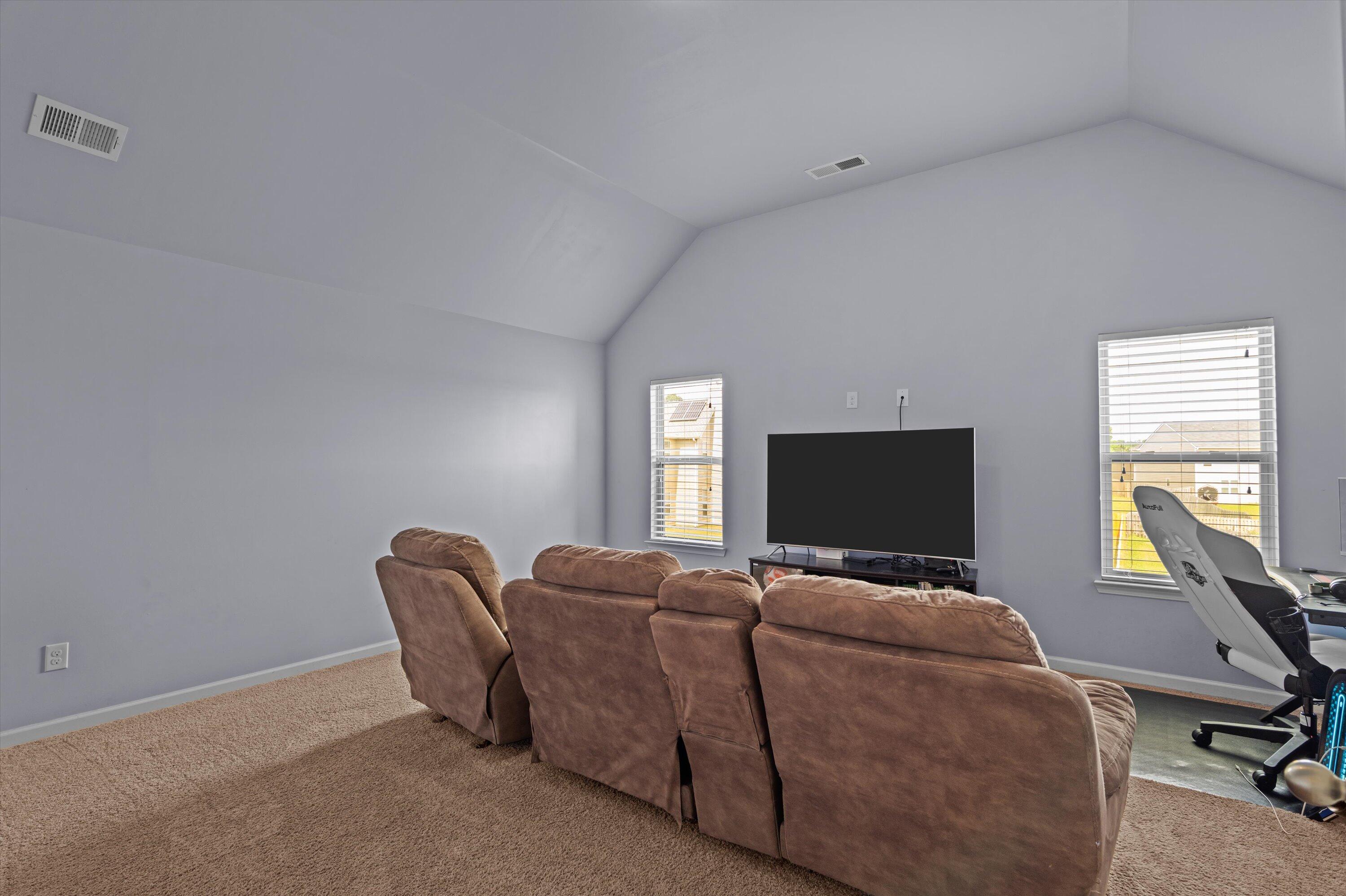 5007 Vine Lane