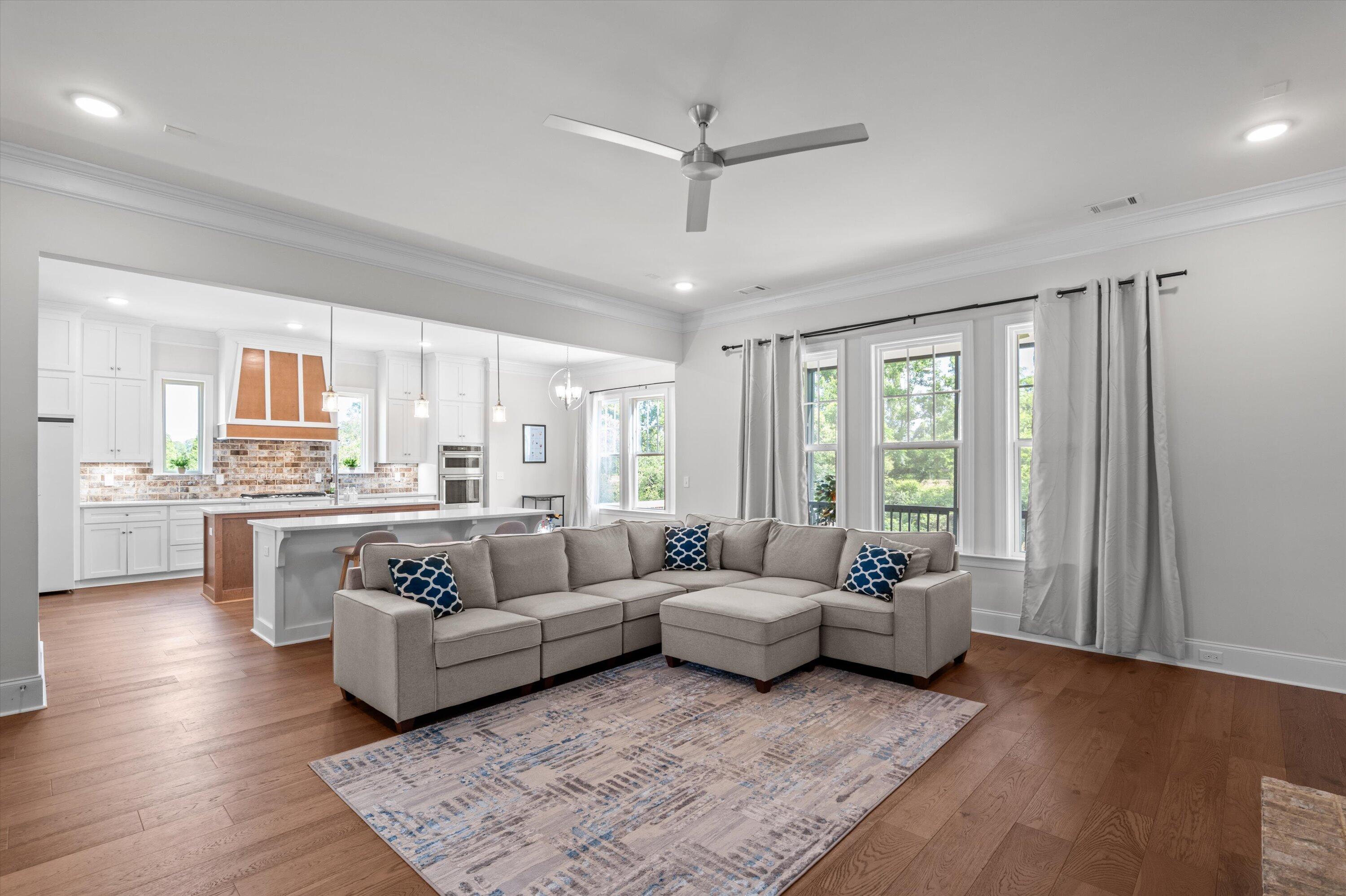 461 Rivernorth Drive