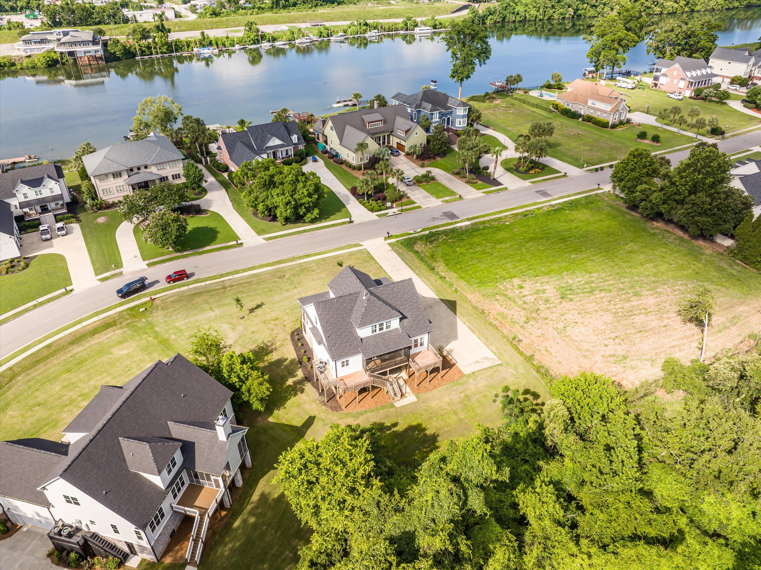 461 Rivernorth Drive