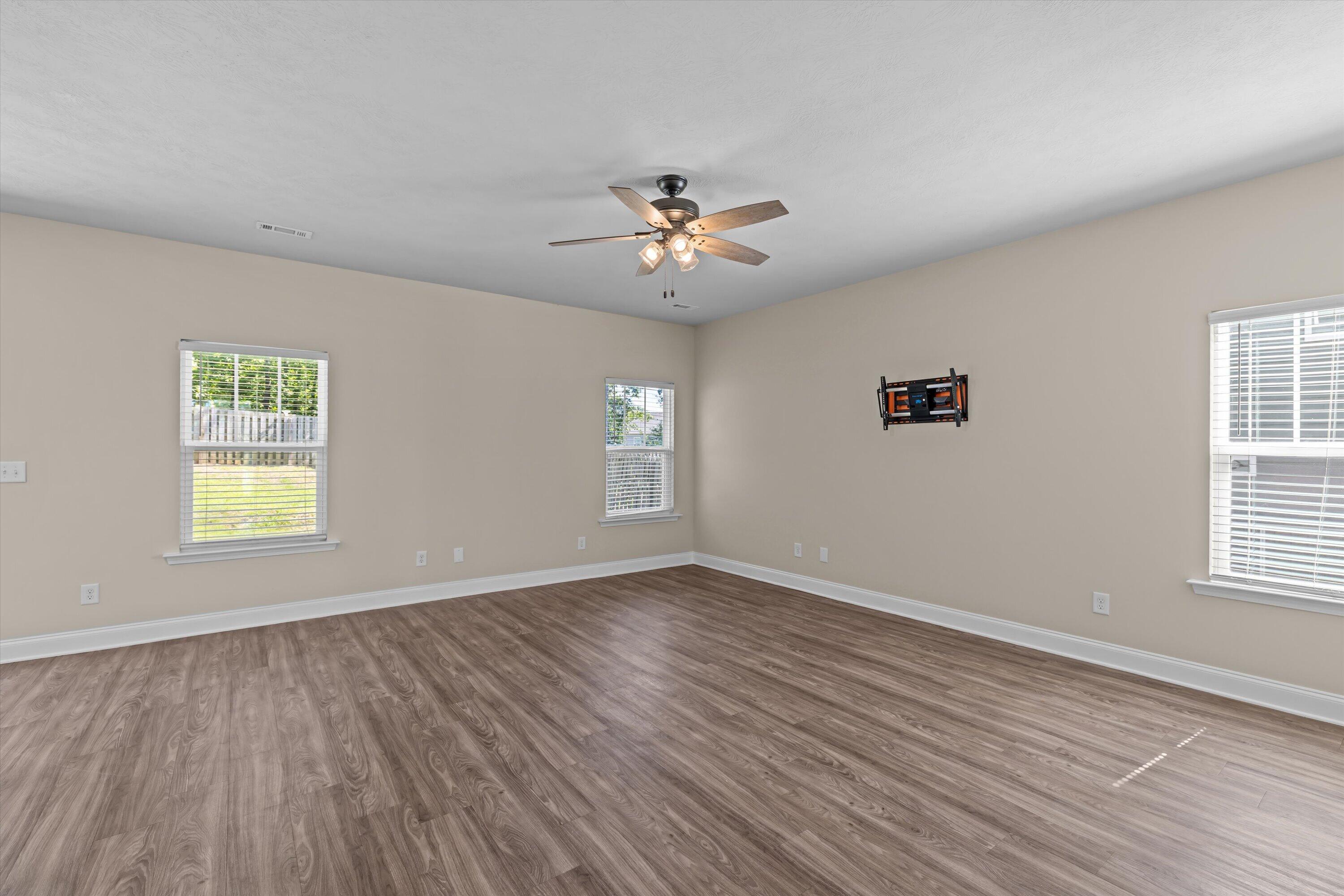 123 Pebble Lane