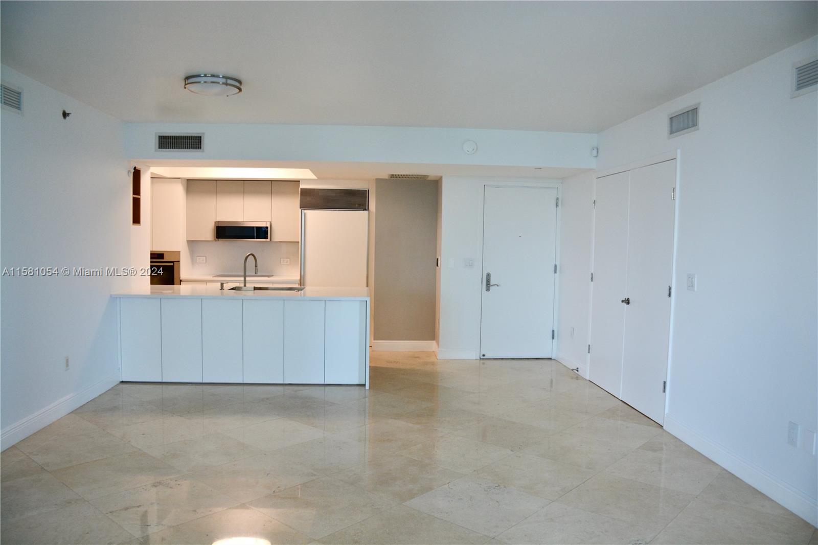 17201 Collins Ave # 1803