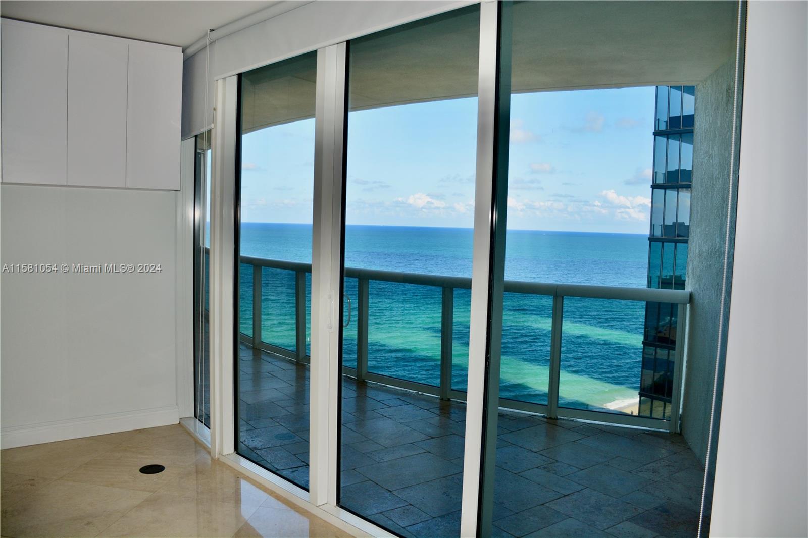 17201 Collins Ave # 1803