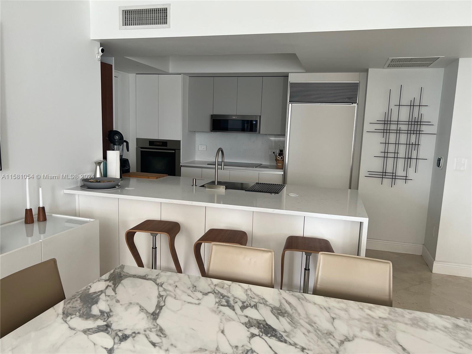 17201 Collins Ave # 1803