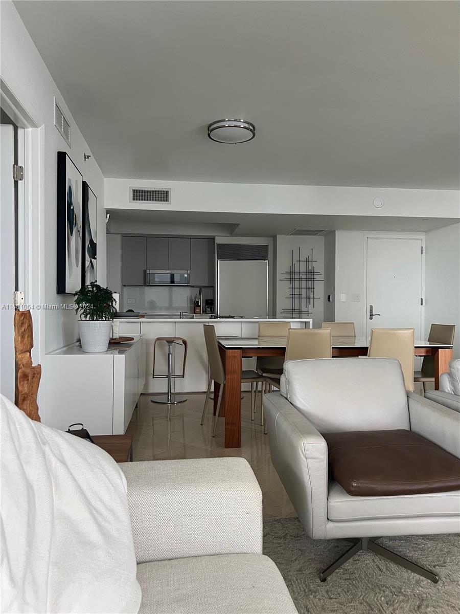 17201 Collins Ave # 1803