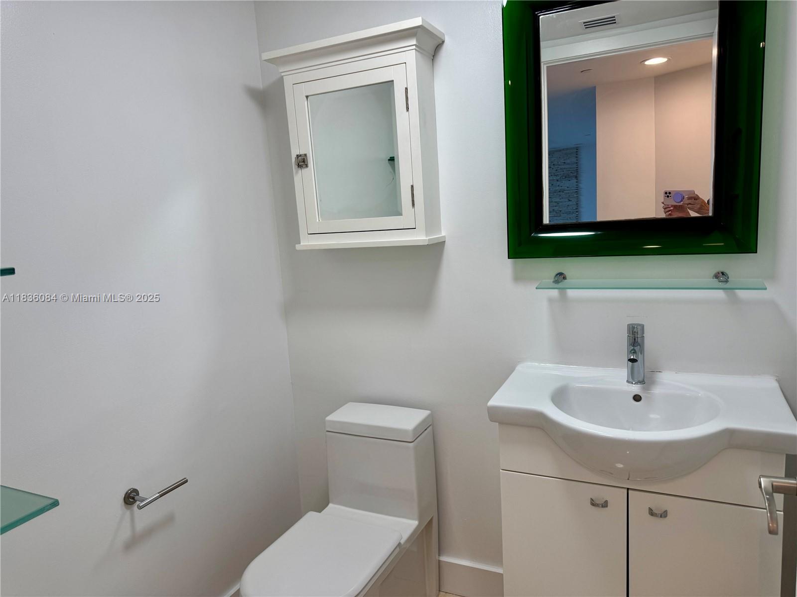 17201 Collins Ave # 507