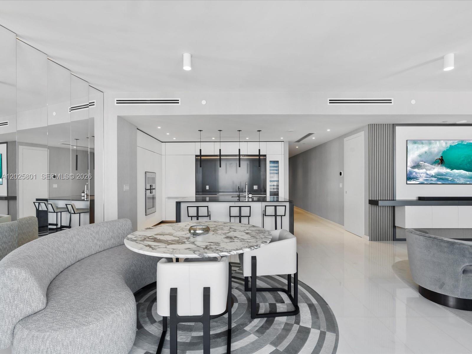 300 Biscayne Boulevard Way # 4502E