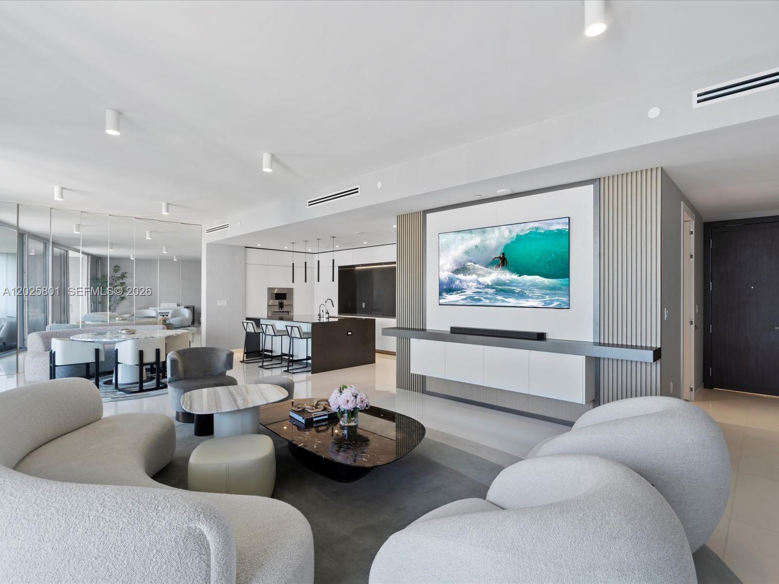 300 Biscayne Boulevard Way # 4502E