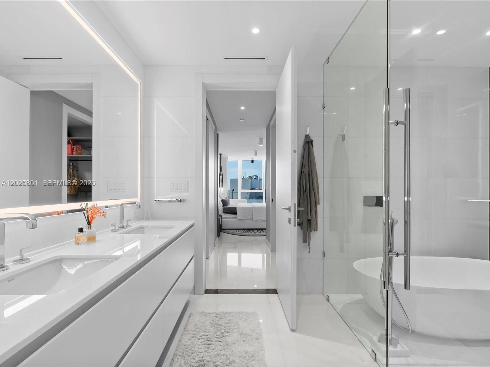 300 Biscayne Boulevard Way # 4502E