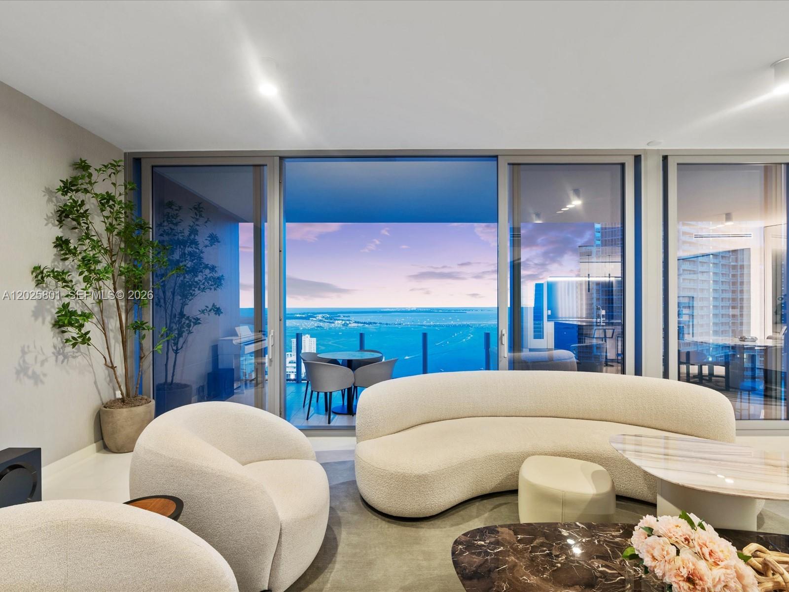 300 Biscayne Boulevard Way # 4502E