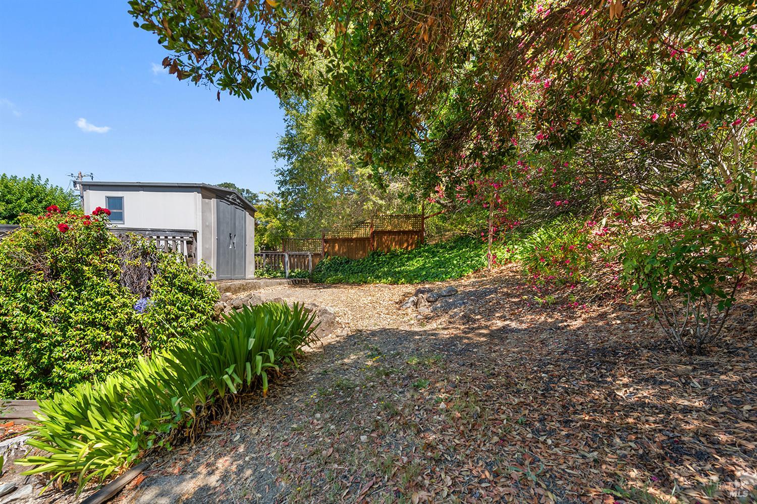 2168 Beverly Way