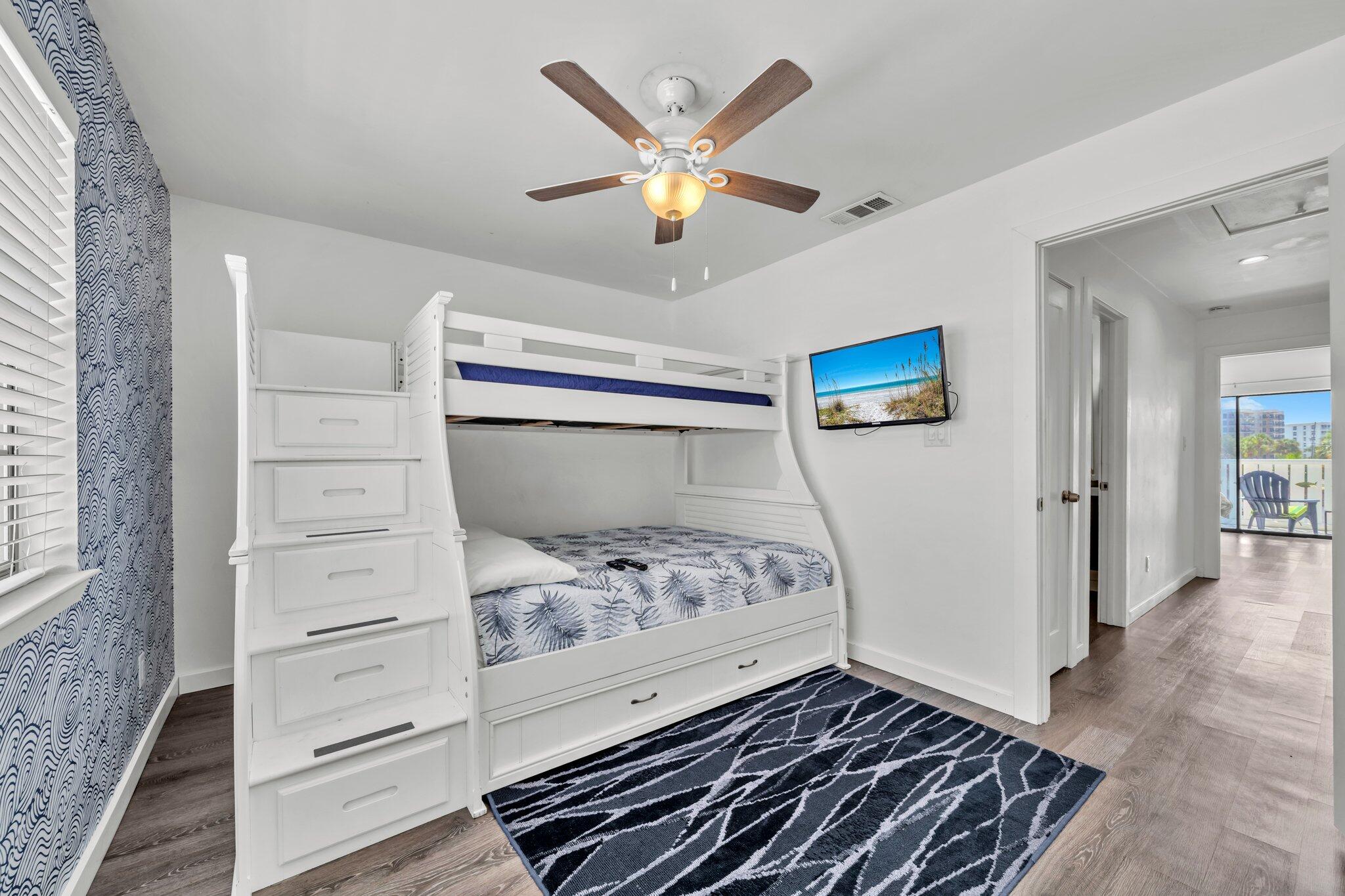 115 Gulf Winds Court, 2