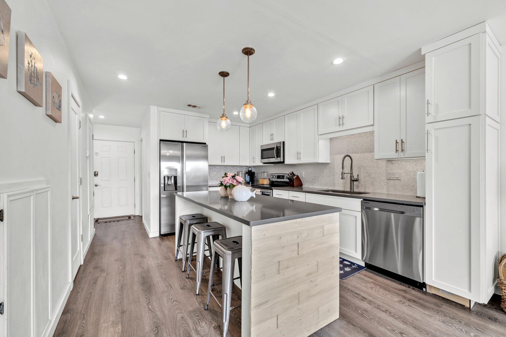 115 Gulf Winds Court, 2