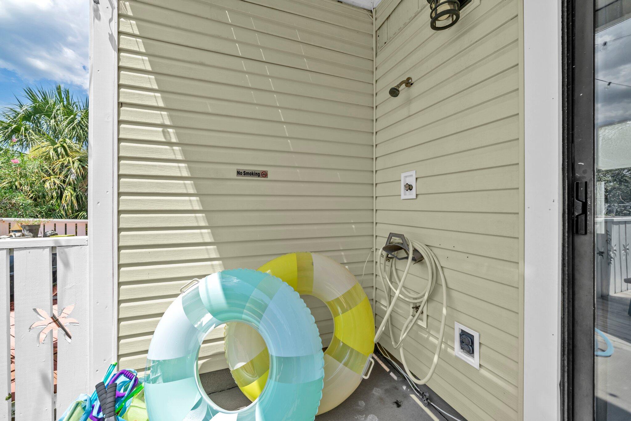 115 Gulf Winds Court, 2