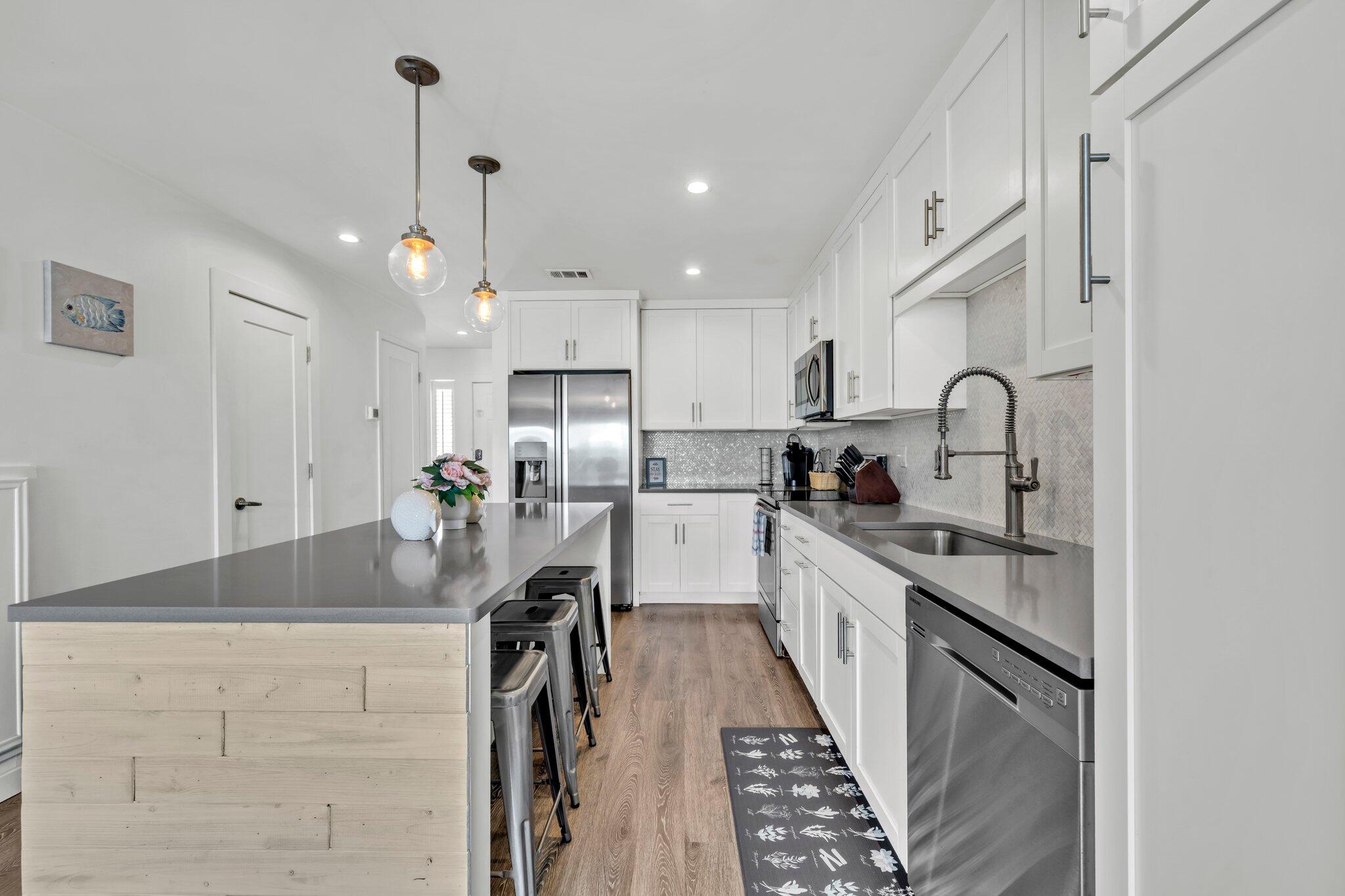 115 Gulf Winds Court, 2